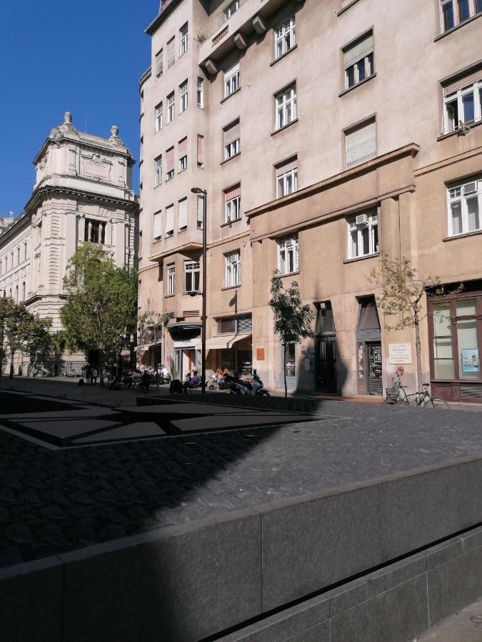 Next Door Apartment Будапеща Екстериор снимка