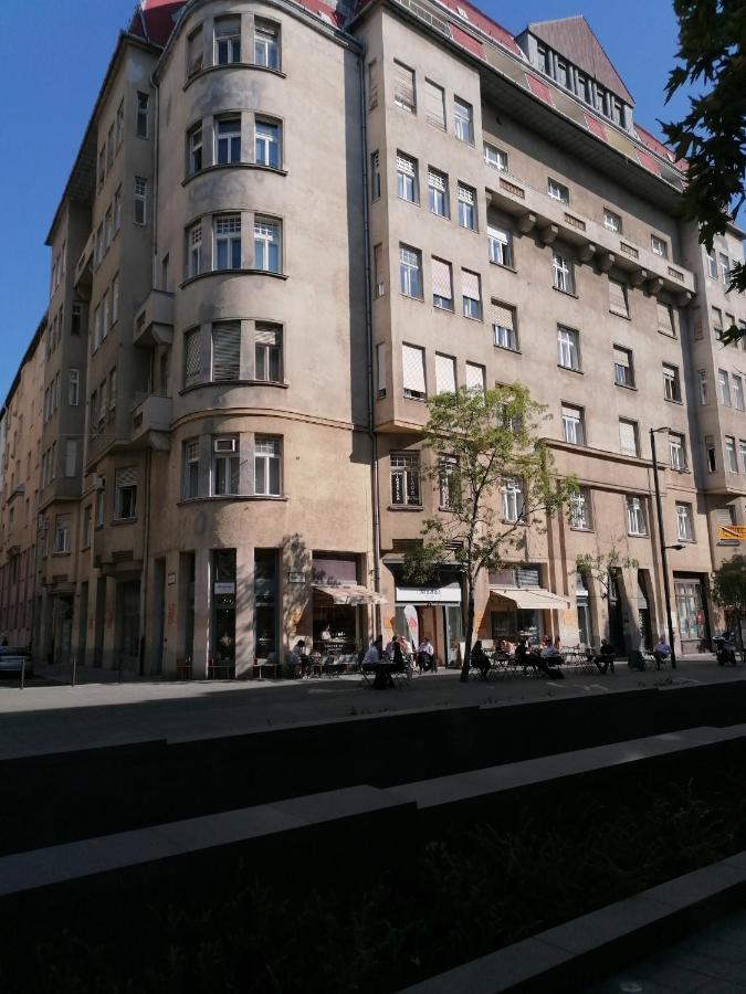 Next Door Apartment Будапеща Екстериор снимка